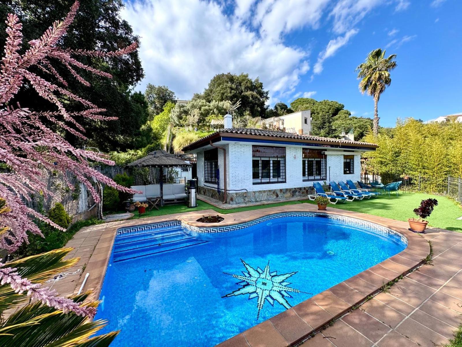 Casa Paraiso Piscina Tranquilidad Sant Cebrià de Vallalta Dış mekan fotoğraf